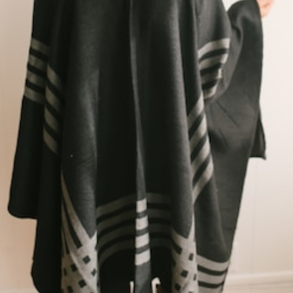 💰Poncho - Picture 8 of 8
